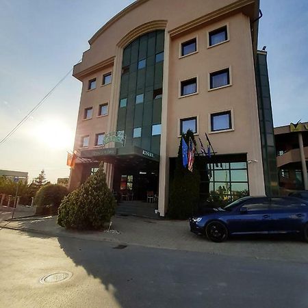 Hotel Princi i Arberit Priștina Exterior foto