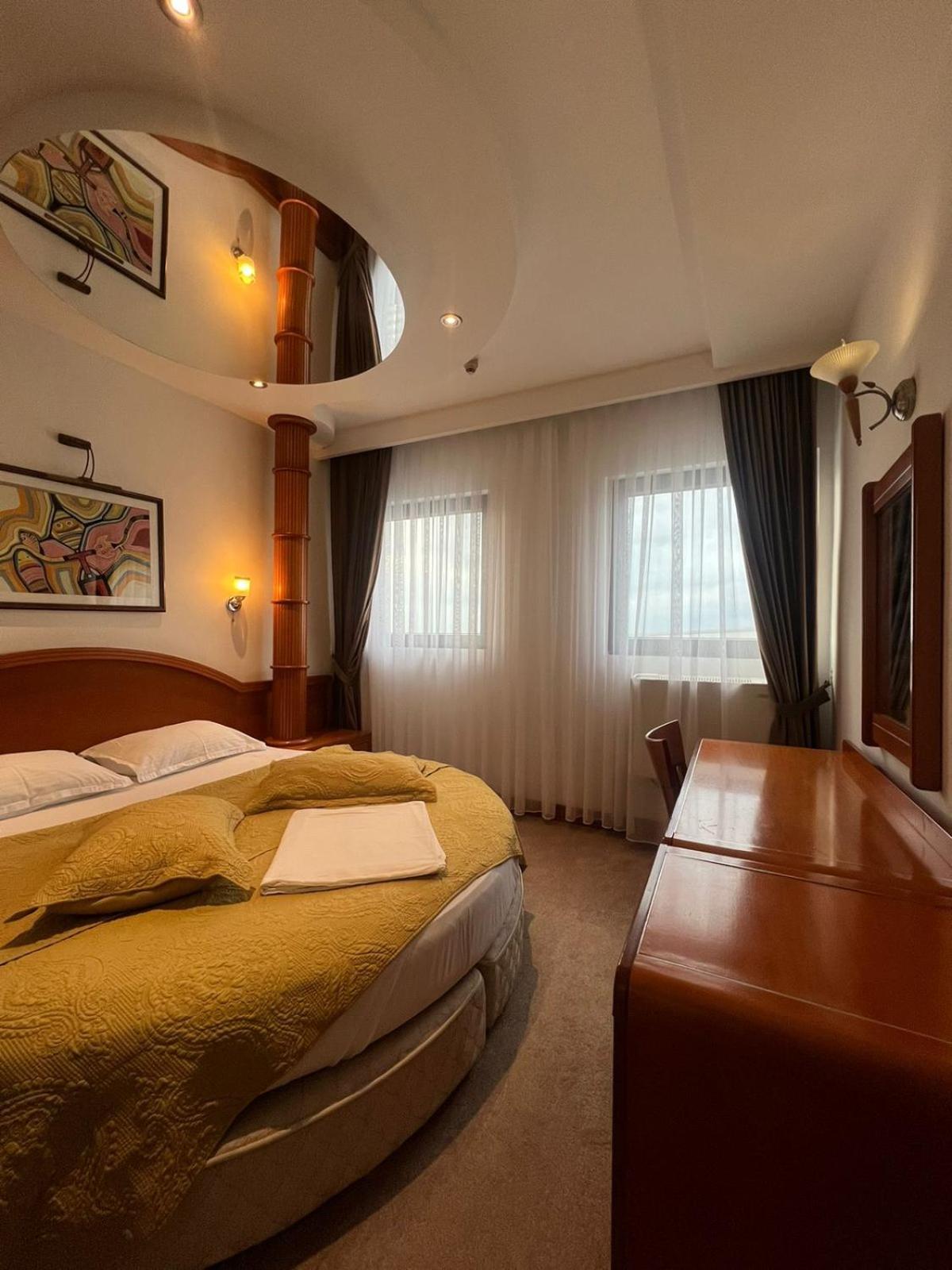 Hotel Princi i Arberit Priștina Exterior foto